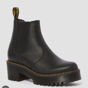 Doc Martens Rometty Platform Chelsea Boots size 9 LIKE NEW